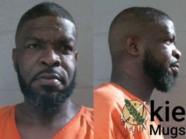 Booking photo of Watress Lamar Humphrey