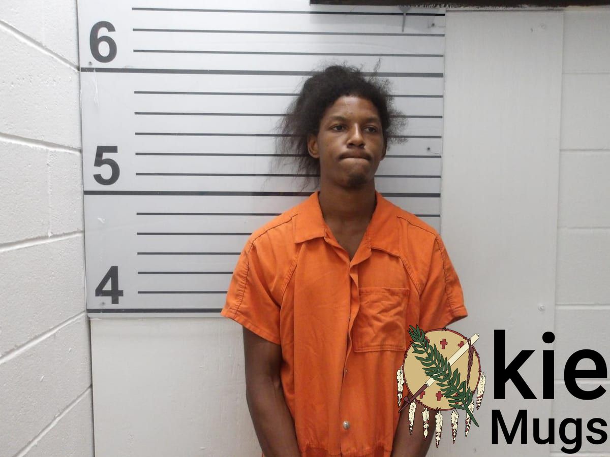 Booking photo of Trevieon Evitt
