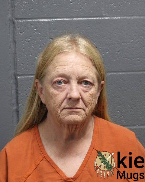 Booking photo of Larisse Tow