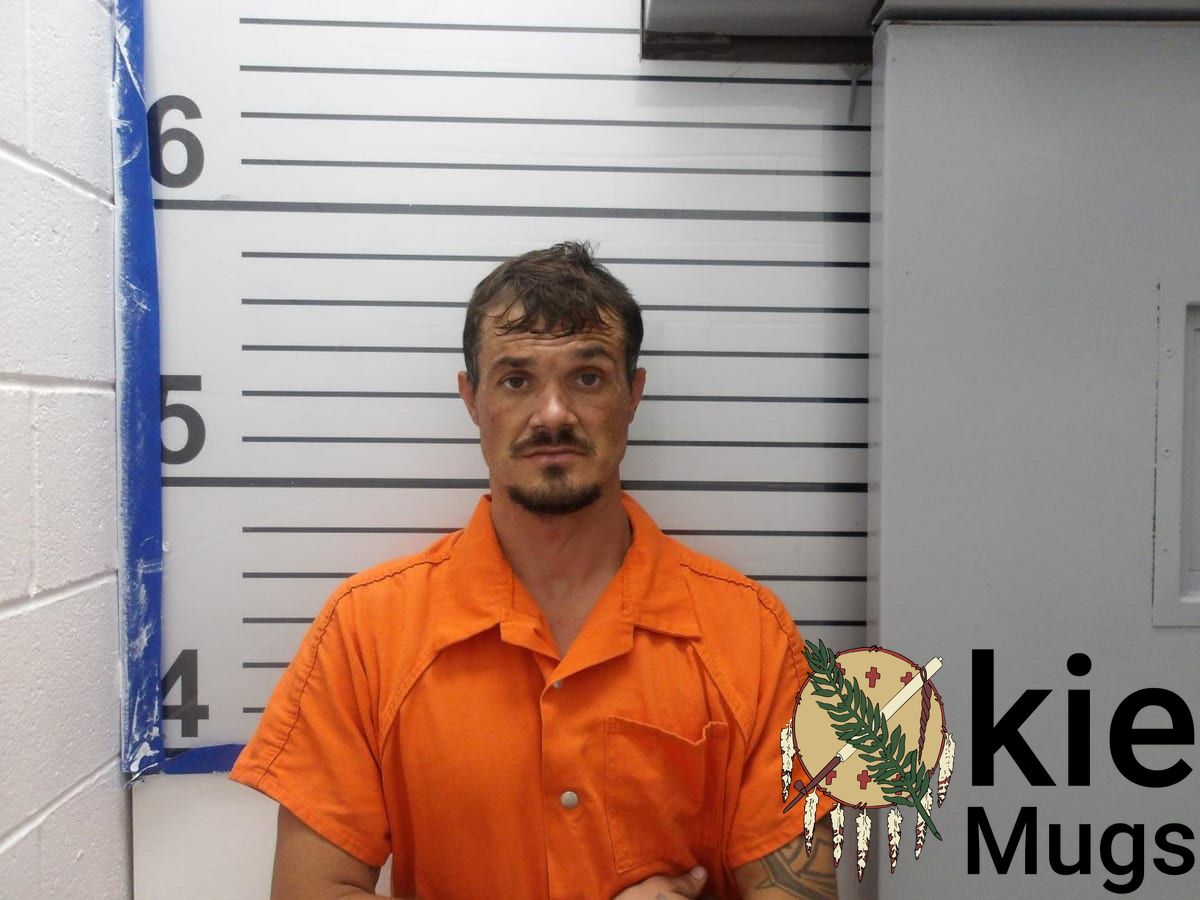 Booking photo of Ethan Robert-Wayne Hunter