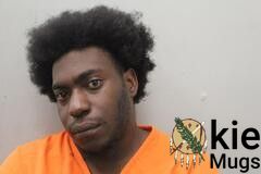 Booking photo of MONTRELL LENOARD