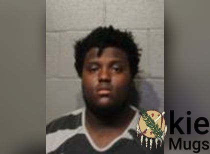 Booking photo of Cidreon E Marshall