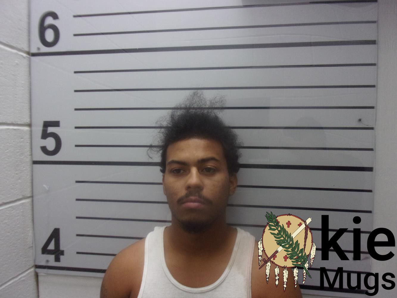 Booking photo of DARREN J ROBERSON
