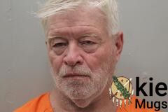 Booking photo of ROBERT WAYNE TRUITT