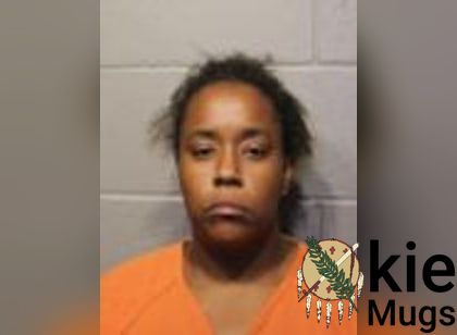 Booking photo of Monique Roshell Lowe